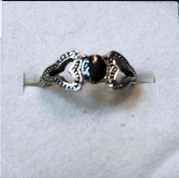 Vintage Jewelry - Black gem tranquility ring